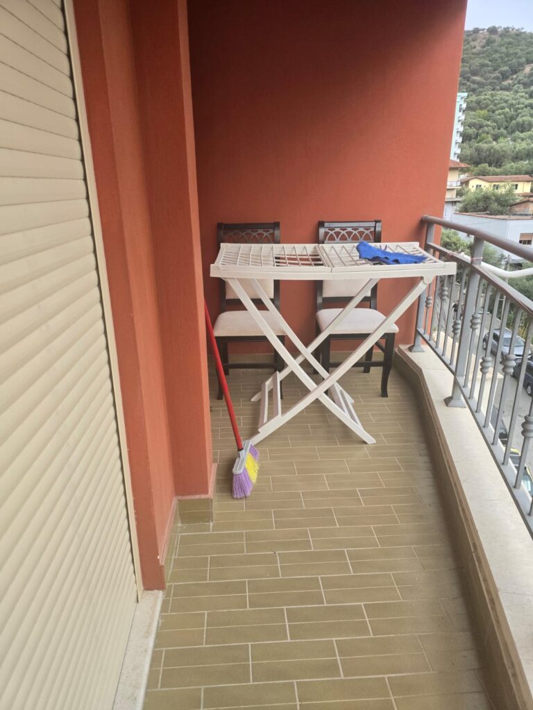 2fff977c-4452-4194-80c3-0741374d4f65