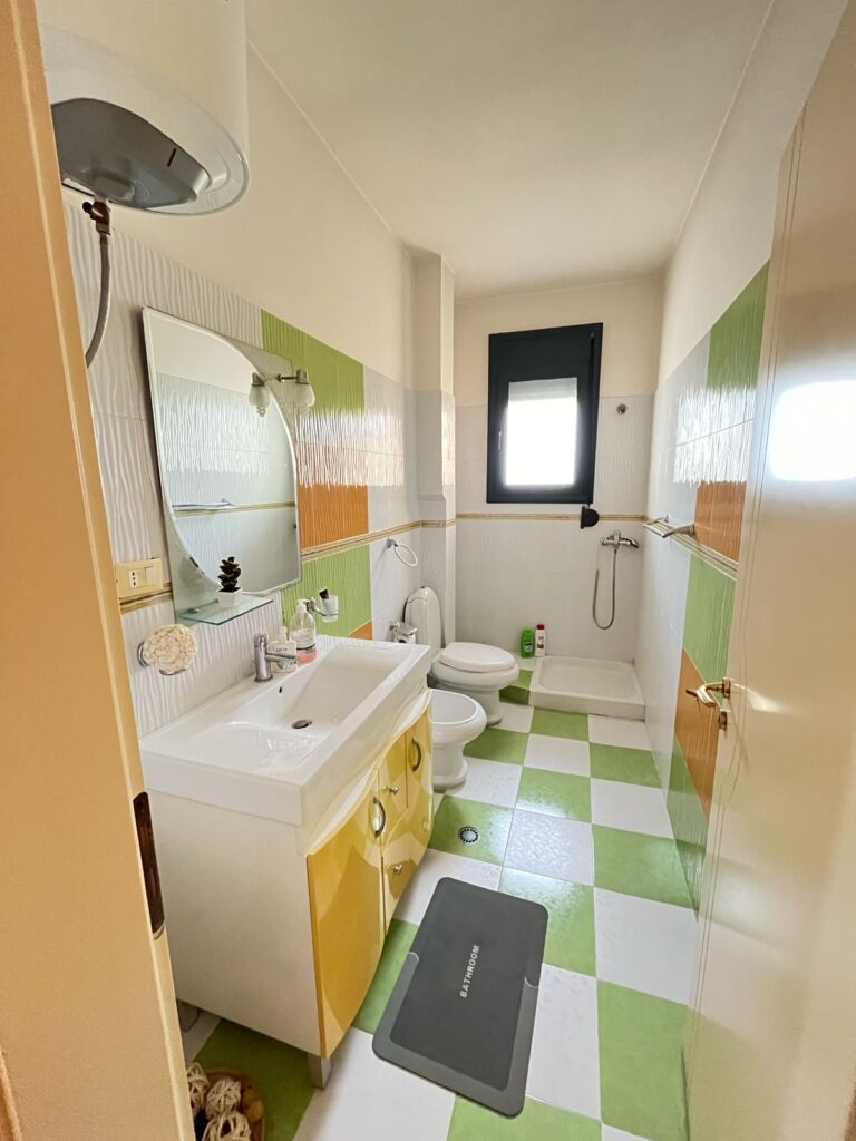 5a5fccdd-86e1-4809-a1c0-bc045cb8409b