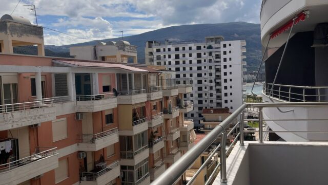 7d7ed57d-13e1-40e1-8591-a70239dec56a