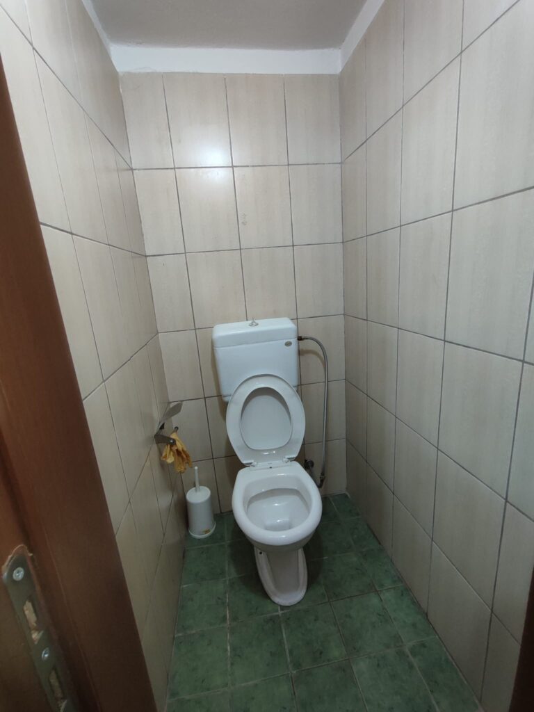 940df7ce-5ff3-4407-ba60-ee4a29d6495d