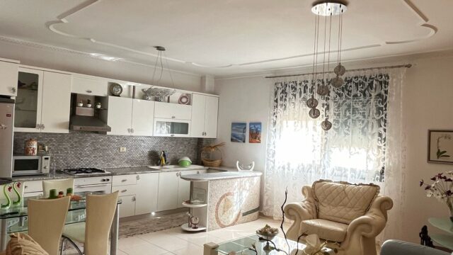 98b04d20-84cc-4ed7-af27-07a5a0be3161