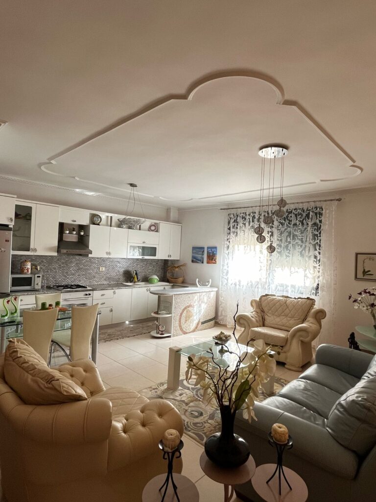 98b04d20-84cc-4ed7-af27-07a5a0be3161