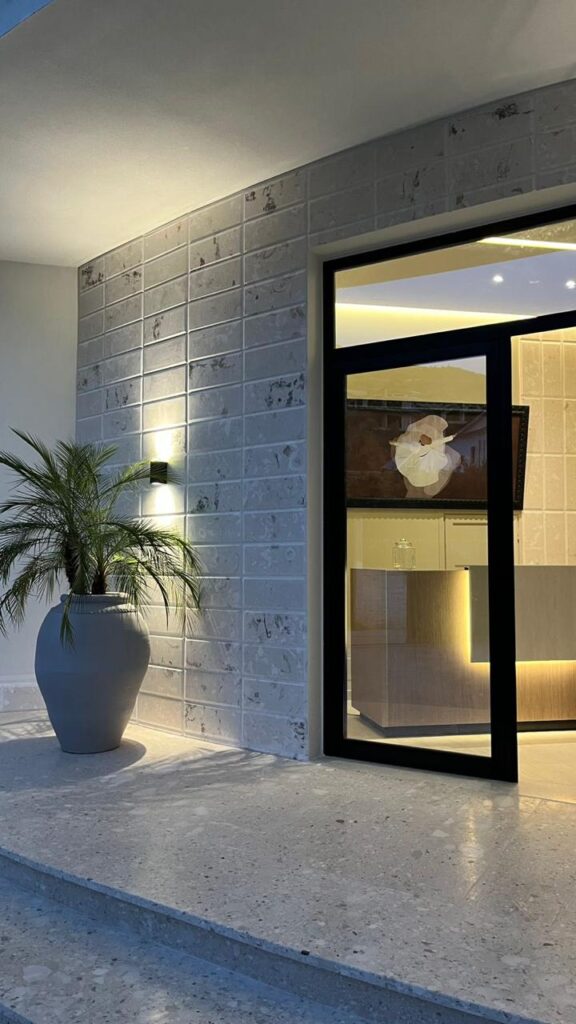 a5f8a1e8-ad08-44fc-86d8-6fd1f4d3826d