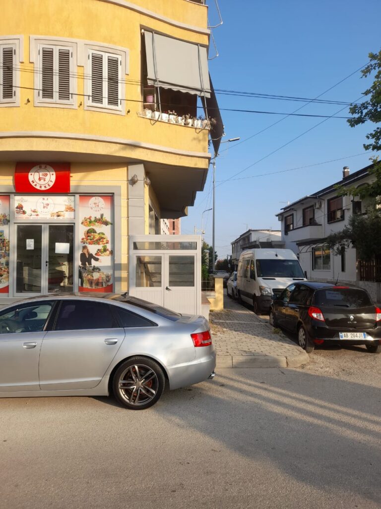 b79d5128-3c0c-49f3-9a71-9f9b10eb0ad8