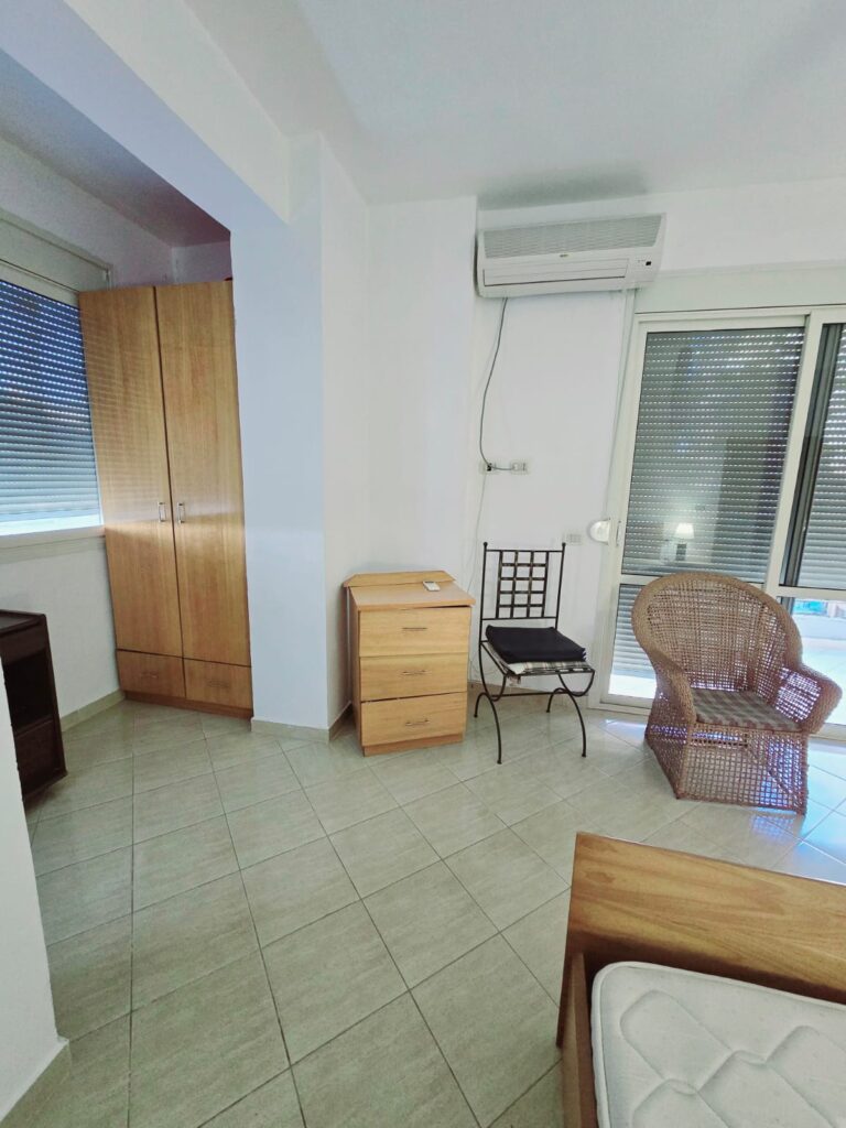 c703f05c-7540-45f0-bb3f-33995cf531f2