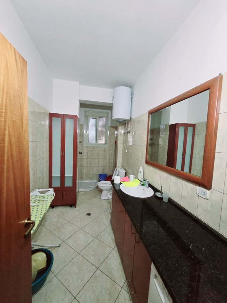 e9050d95-5ae2-4461-8bf1-8c6712594239