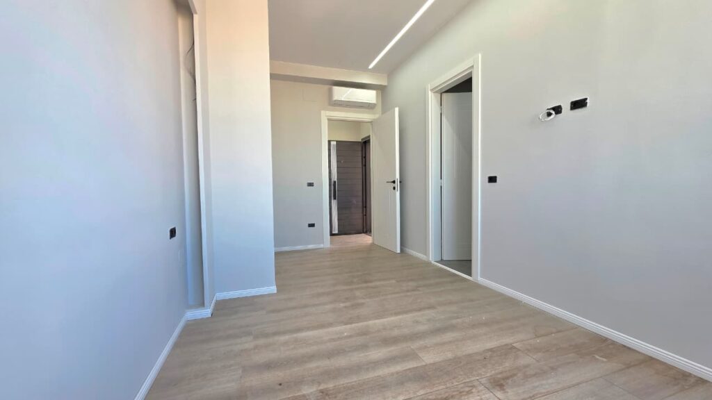 WhatsApp Image 2026-01-05 at 7.00.57 PM (1)